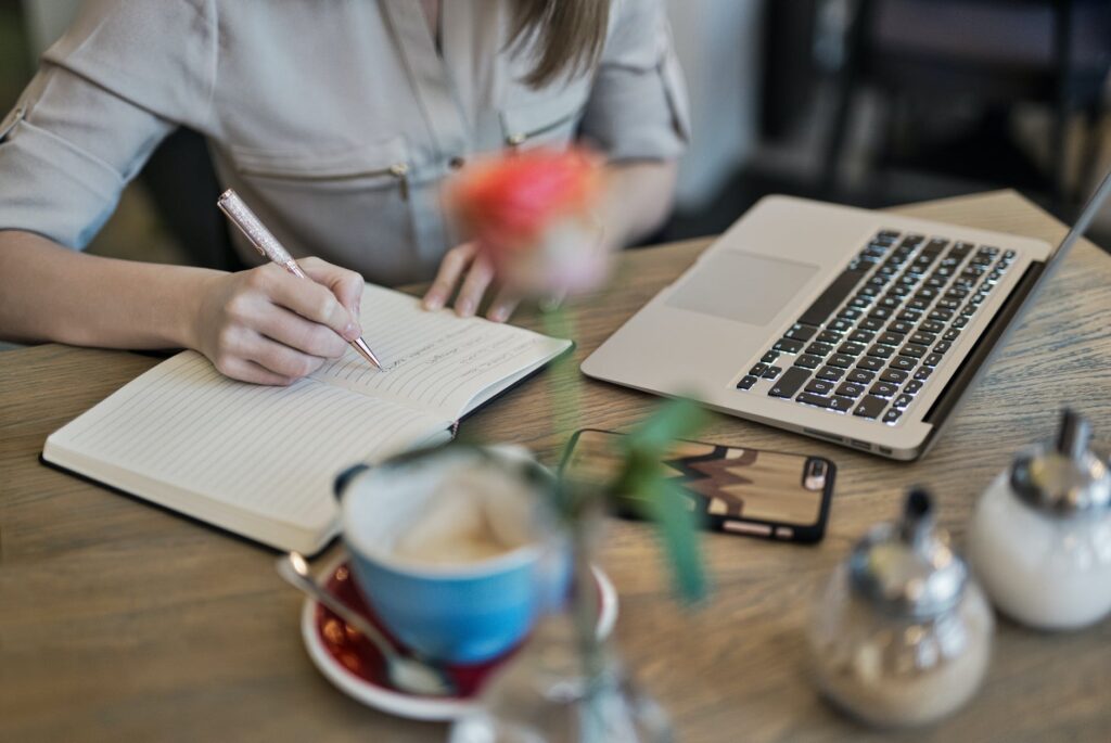 Samples & Tips: How to Write a Paralegal Cover Letter (2025)